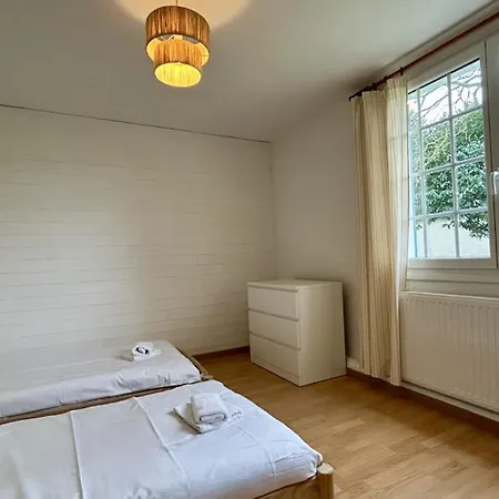 Vakantiehuis Charmante Longere - Havre De Paix Avec Jardin Et Cheminee
